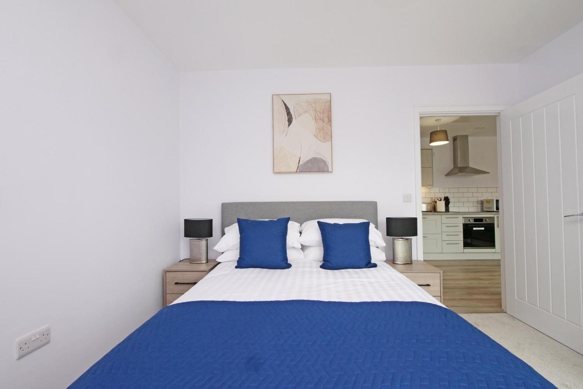 Apartment 46 Luna With Free Parking York Bagian luar foto
